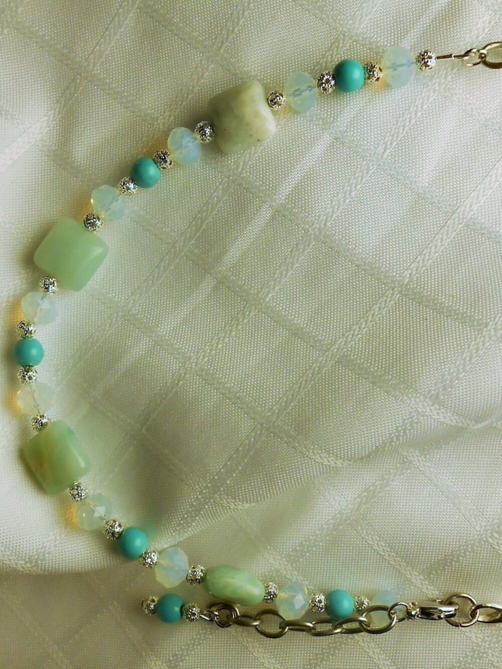 No18 Handmade jewelry set with polished stones: necklace and earrings